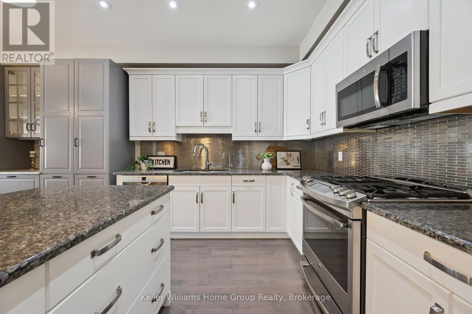 #11 254 GOSLING GARDENS AVENUE - Image 17