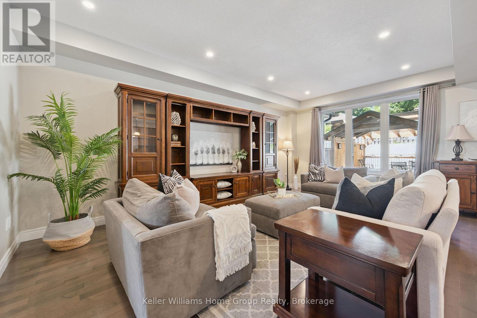 #11 254 GOSLING GARDENS AVENUE - Image 8