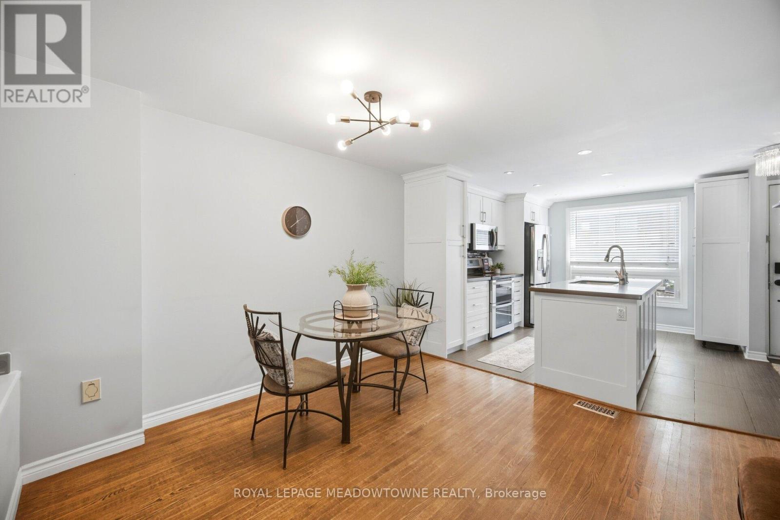 16 DUTCH MYRTLE WAY - 10