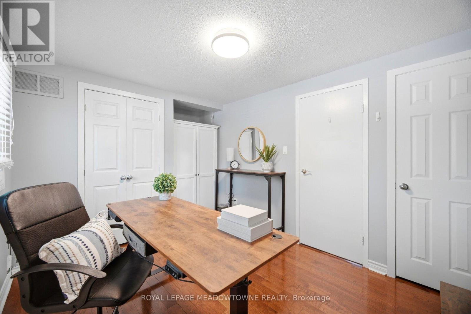 16 DUTCH MYRTLE WAY - 24