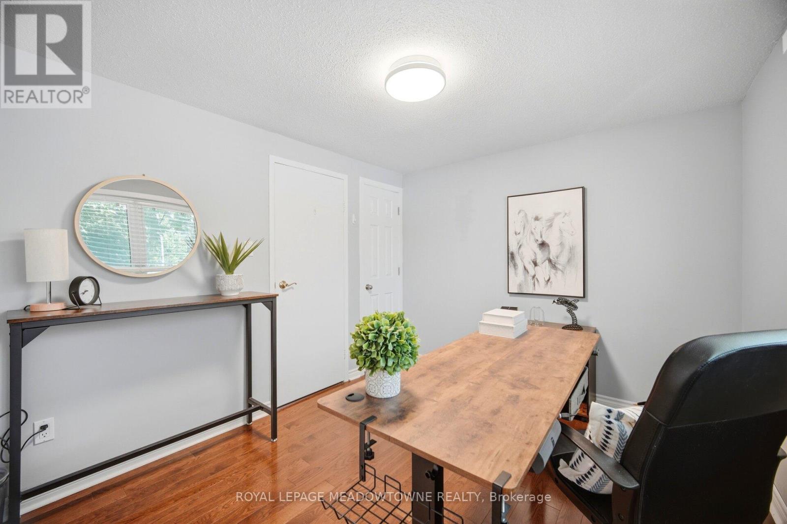 16 DUTCH MYRTLE WAY - 25