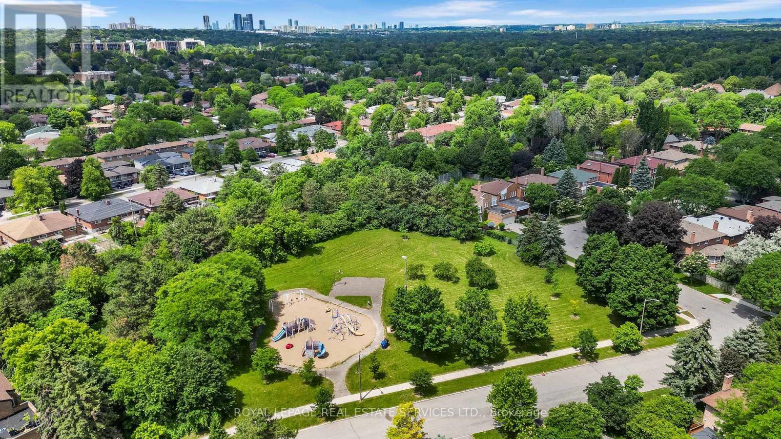 67 MINTWOOD DRIVE - 40