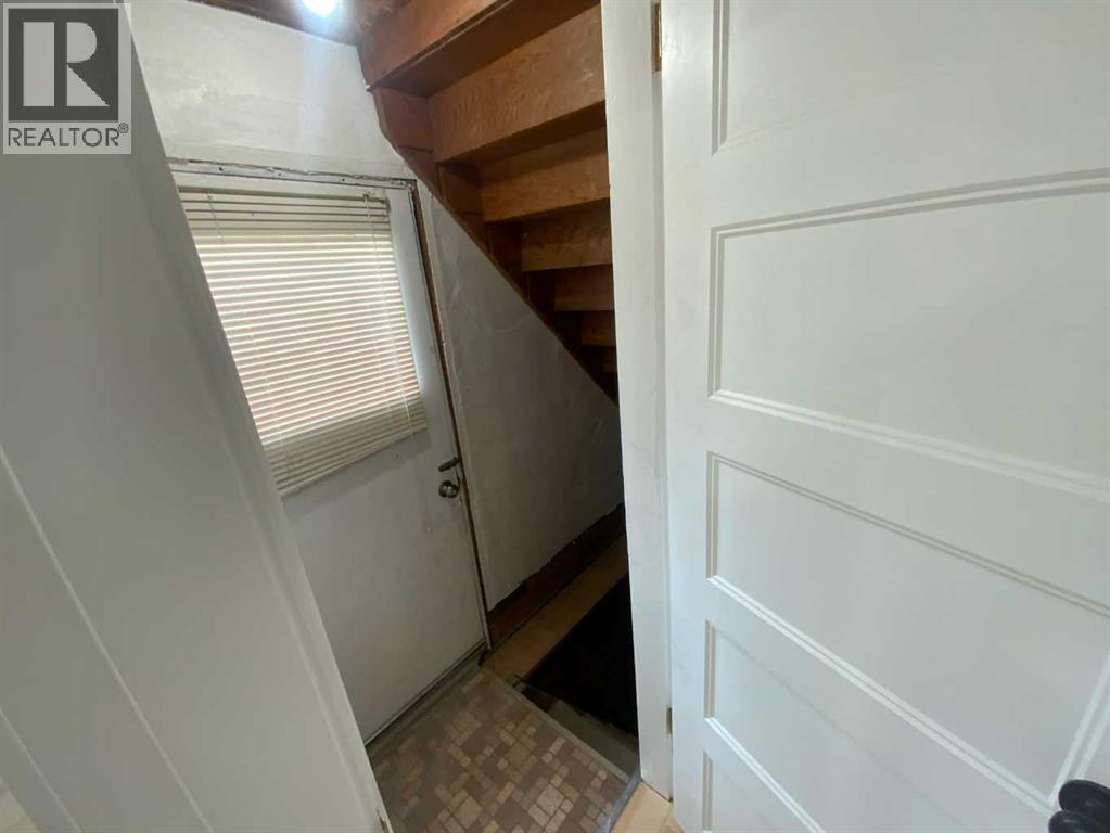 138 Trochu Avenue - 35