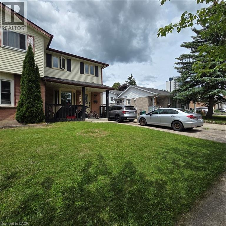158 NEWBURY Drive — photo 2