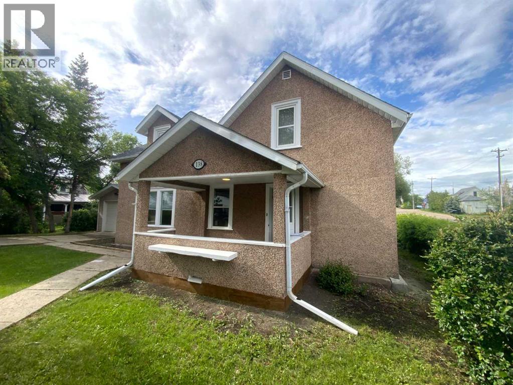 138 Trochu Avenue - 46