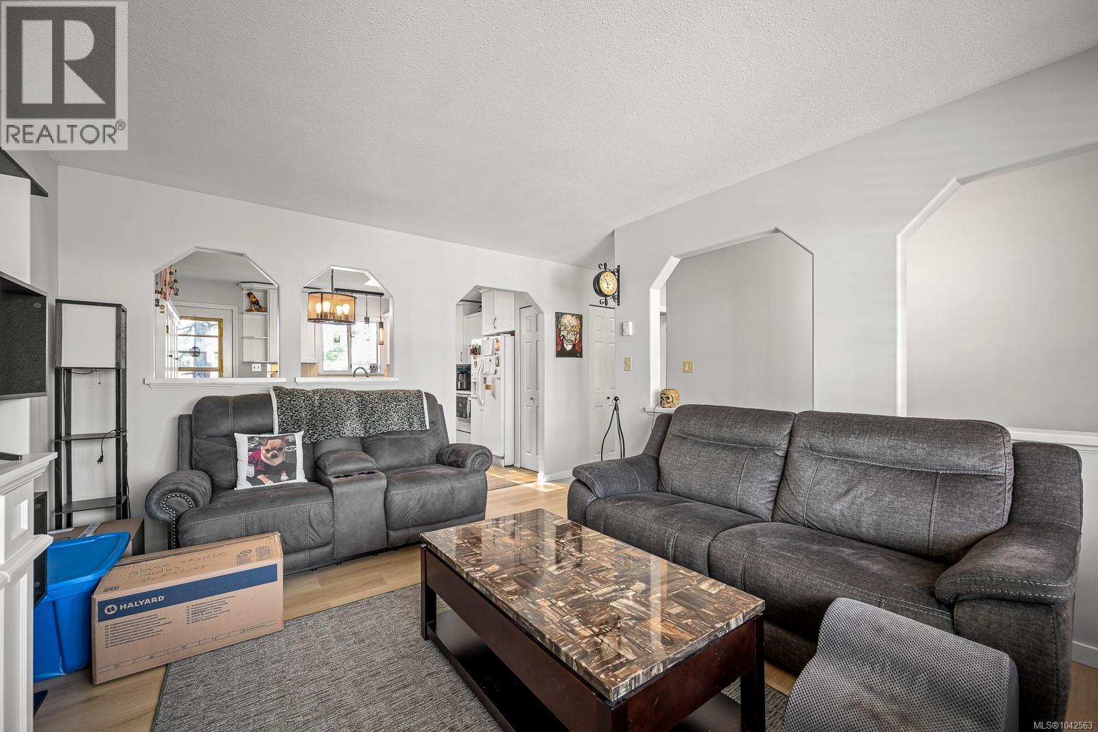 #B 4657 Valecourt Cres - 9