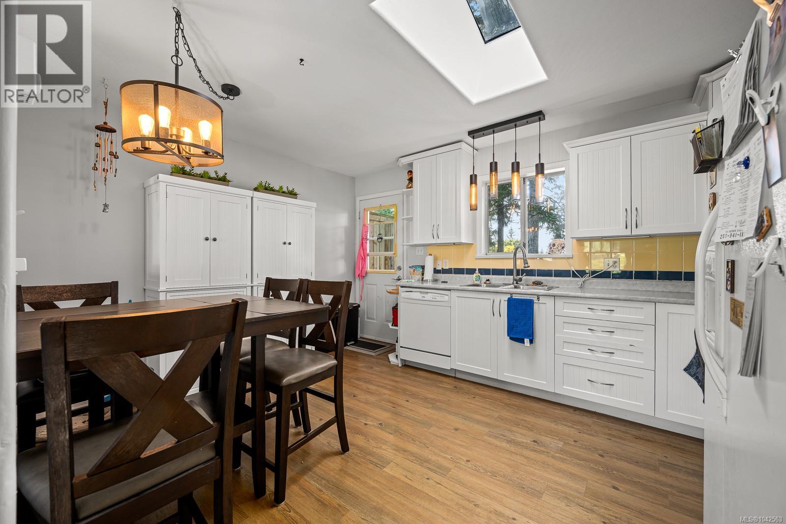 #B 4657 Valecourt Cres - 5