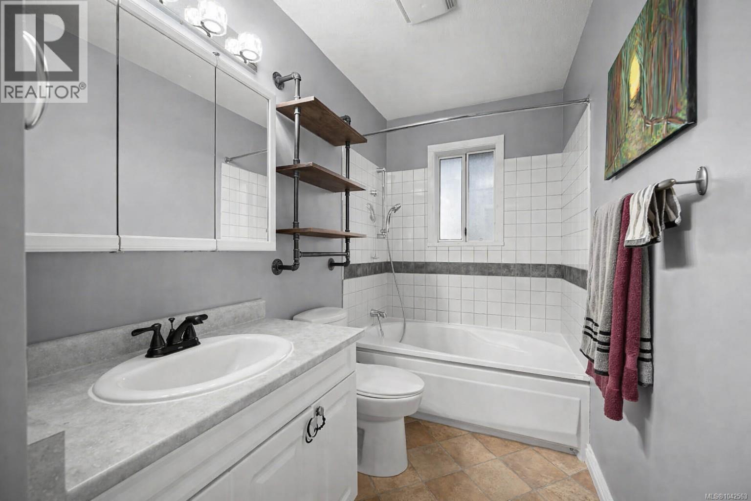 #B 4657 Valecourt Cres - 24