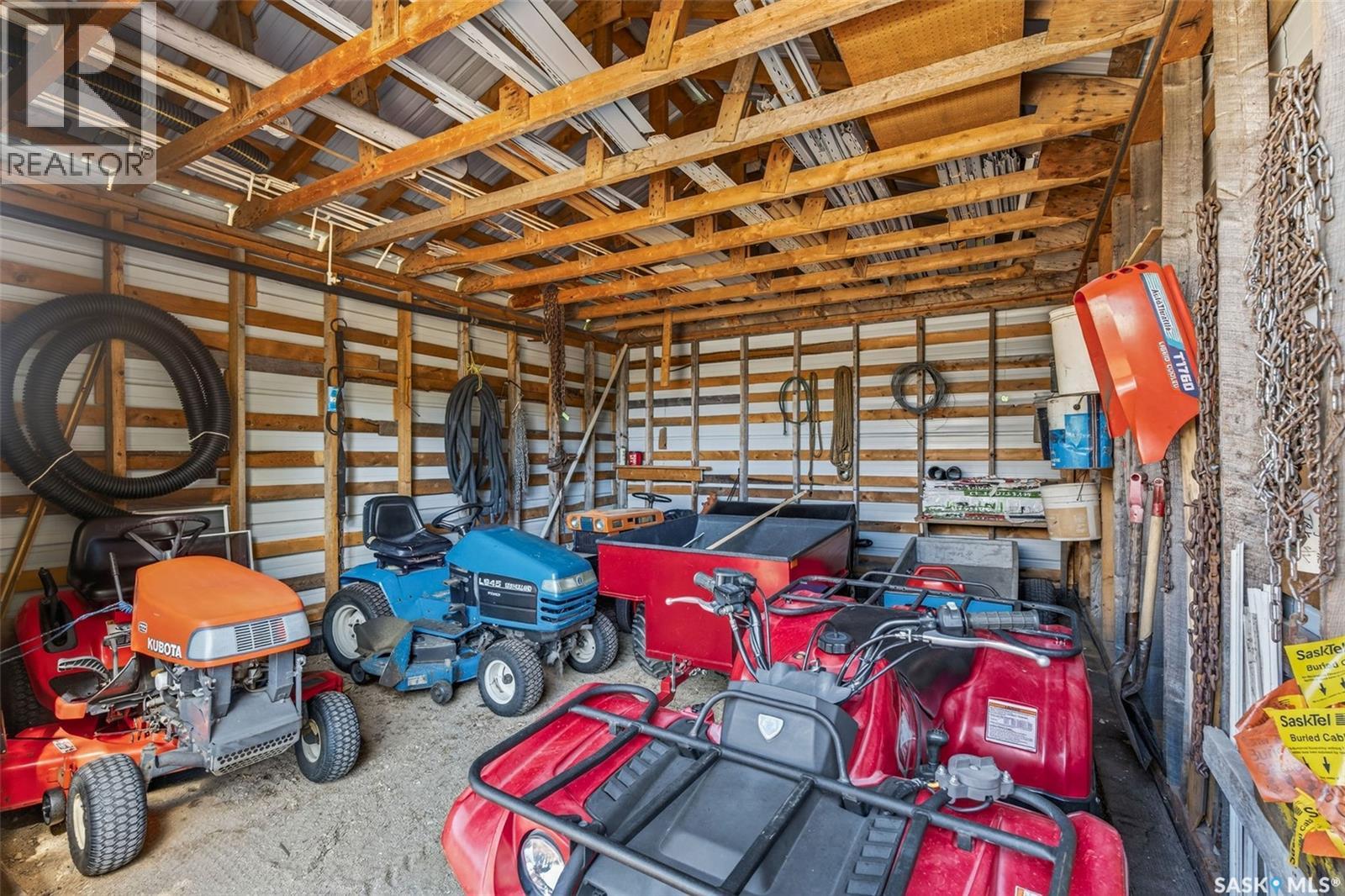 527 McAllister AVENUE - 17