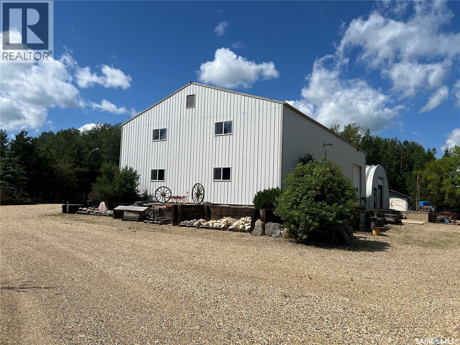 527 McAllister AVENUE - 81