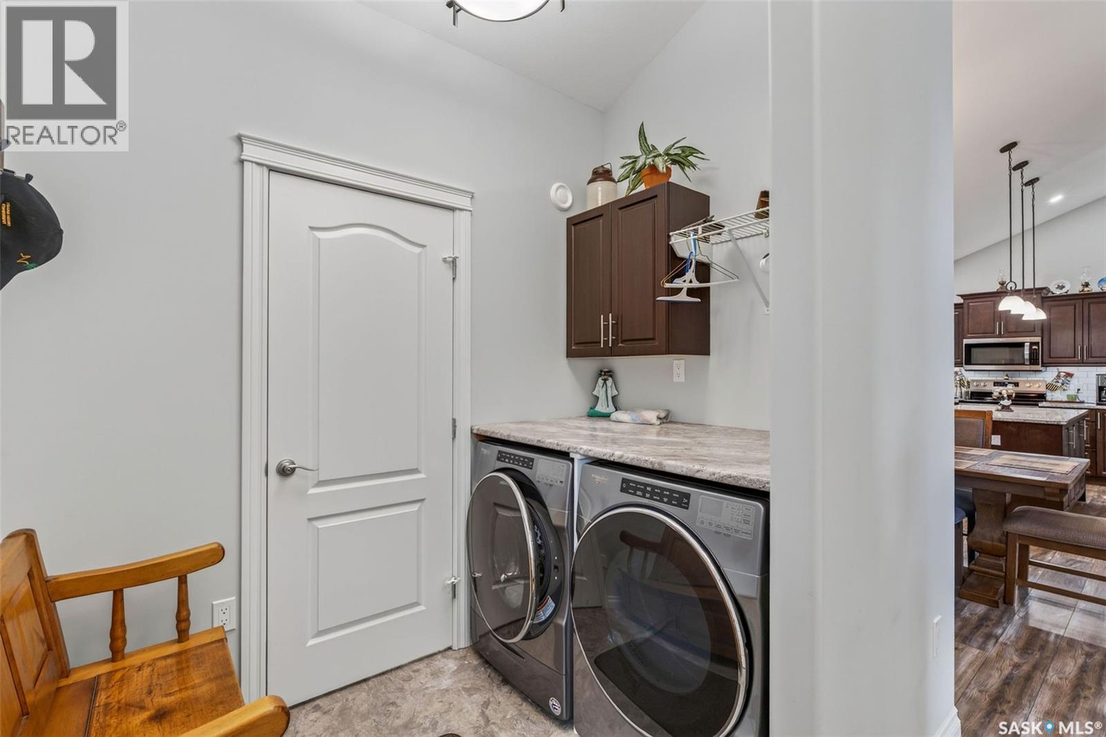 527 McAllister AVENUE - 36