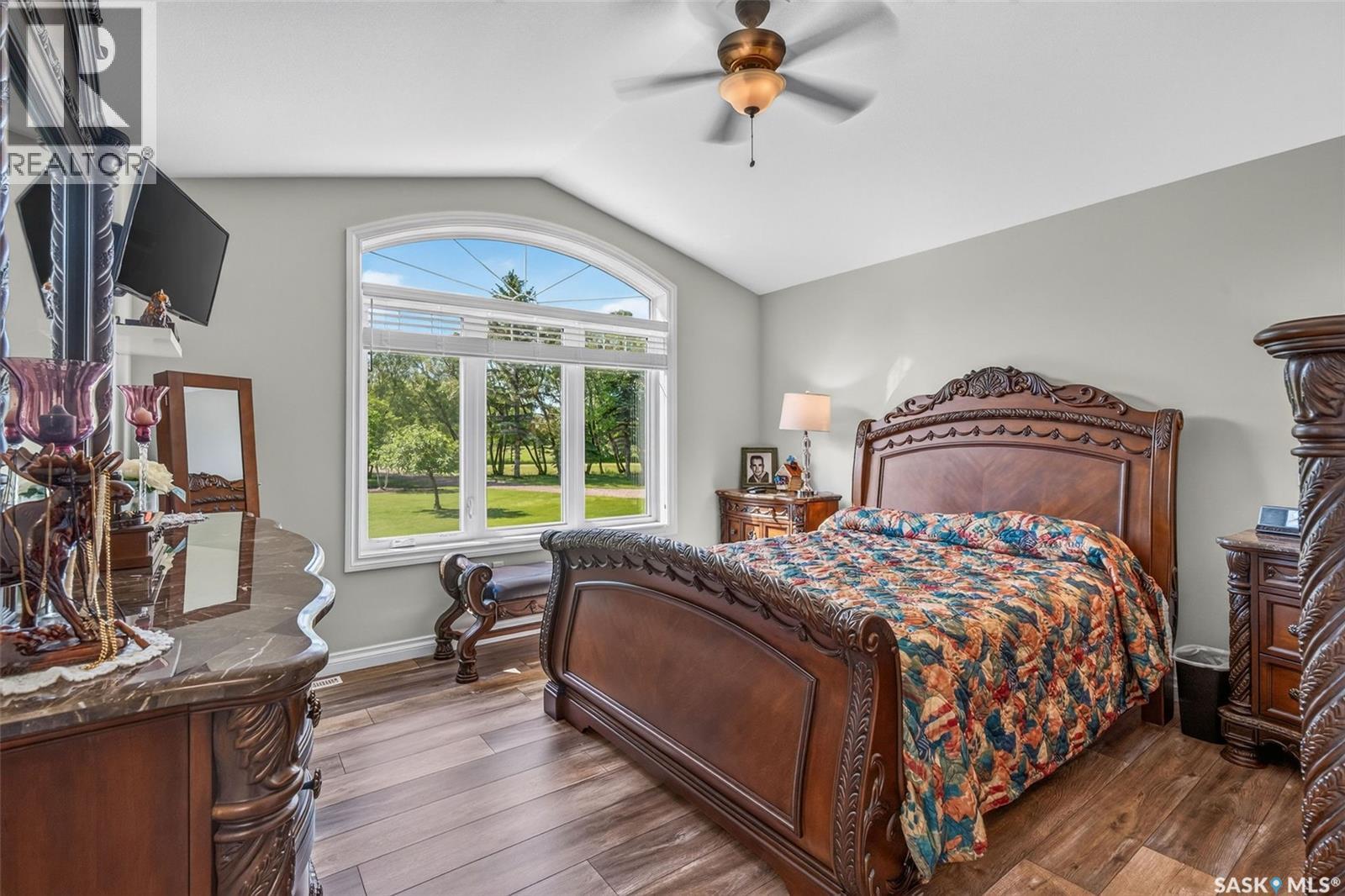 527 McAllister AVENUE - 40