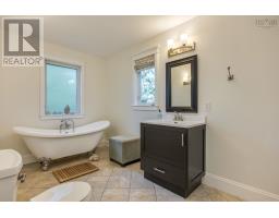 3 Queens Court W, Kentville, NS B4N0G4 Photo 29