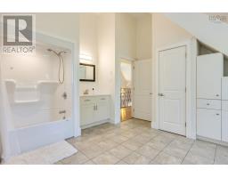 3 Queens Court W, Kentville, NS B4N0G4 Photo 42