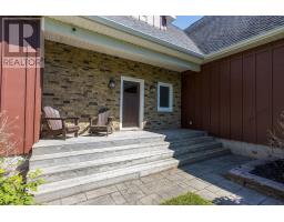 3 Queens Court W, Kentville, NS B4N0G4 Photo 47
