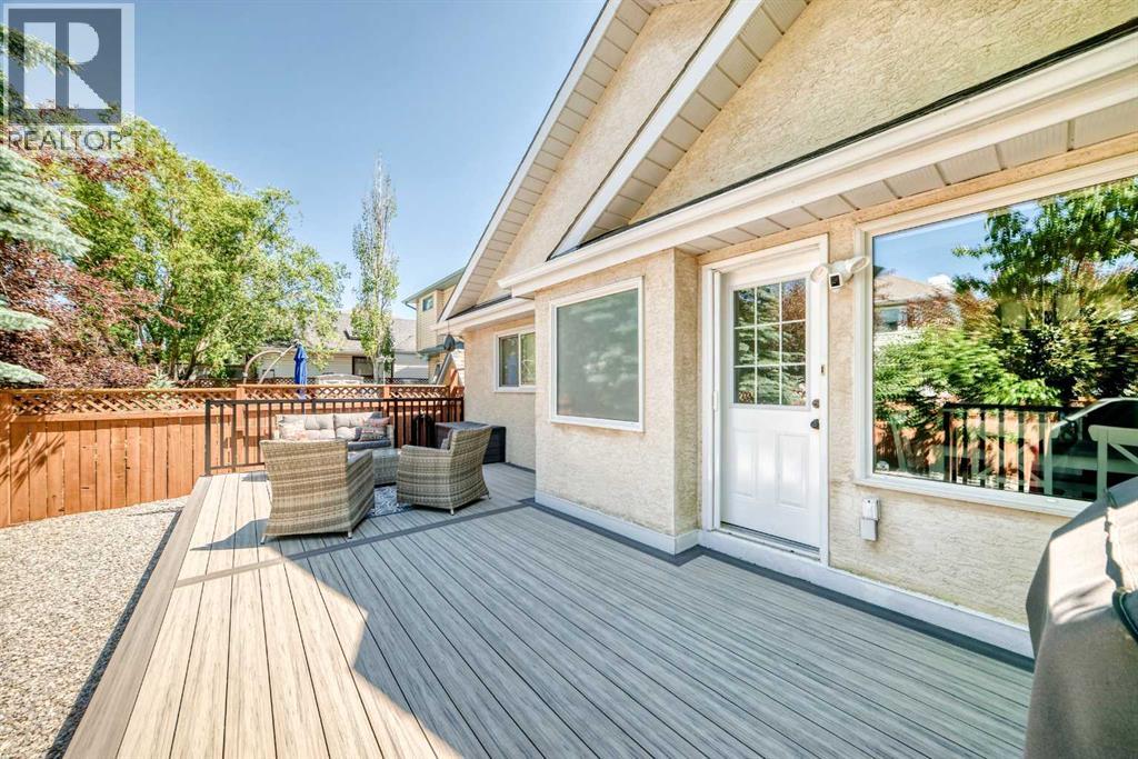 4 Valley Meadow Close NW — photo 39