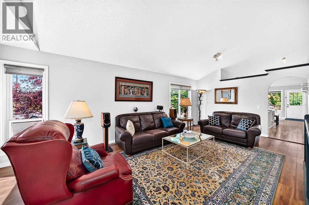 4 Valley Meadow Close NW - photo 4