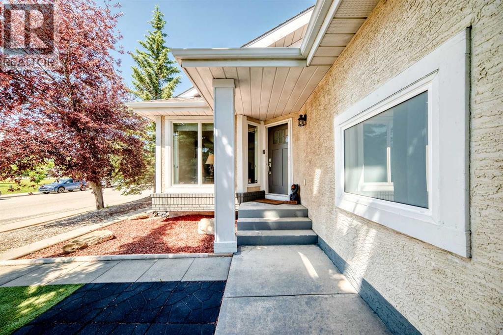 4 Valley Meadow Close NW - photo 2