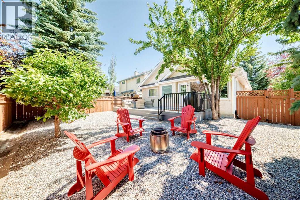 4 Valley Meadow Close NW — photo 41