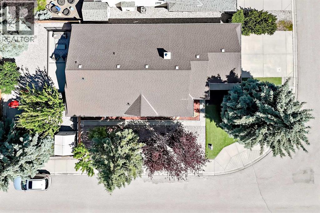 4 Valley Meadow Close NW — photo 47