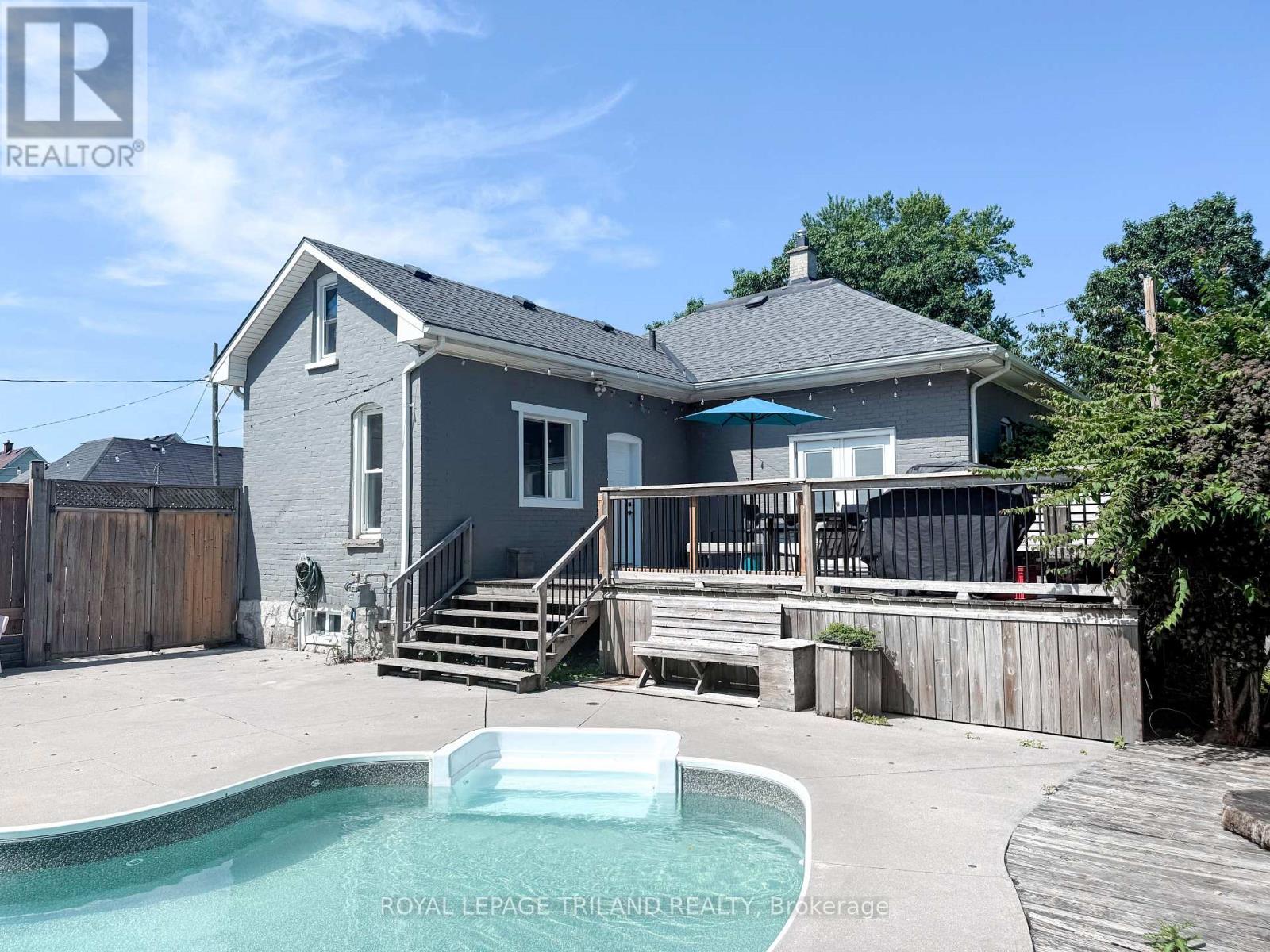 12 EAST AVENUE - Image 25