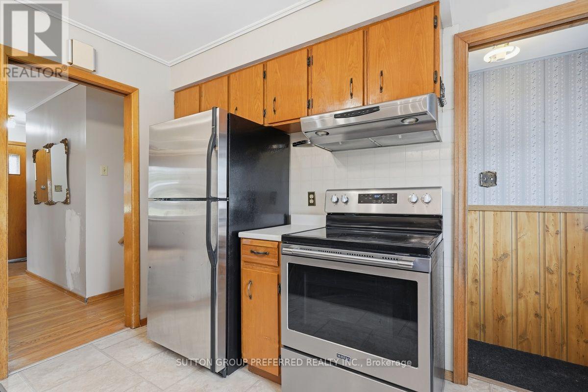136 MENDIP CRESCENT - 13