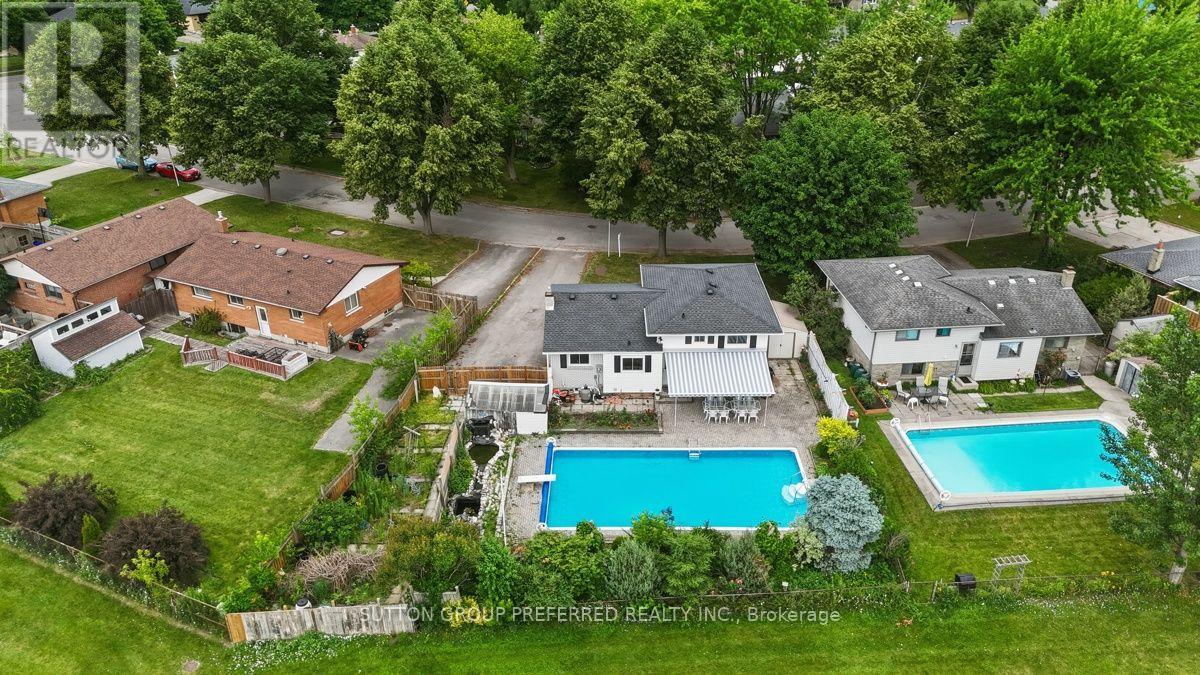 136 MENDIP CRESCENT - 28