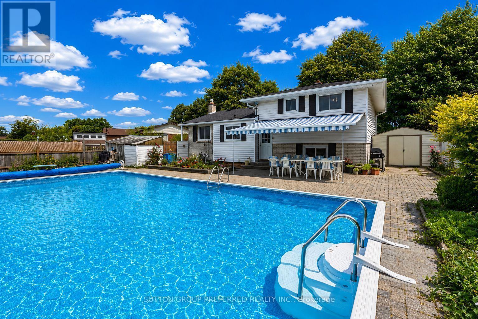 136 MENDIP CRESCENT - 3