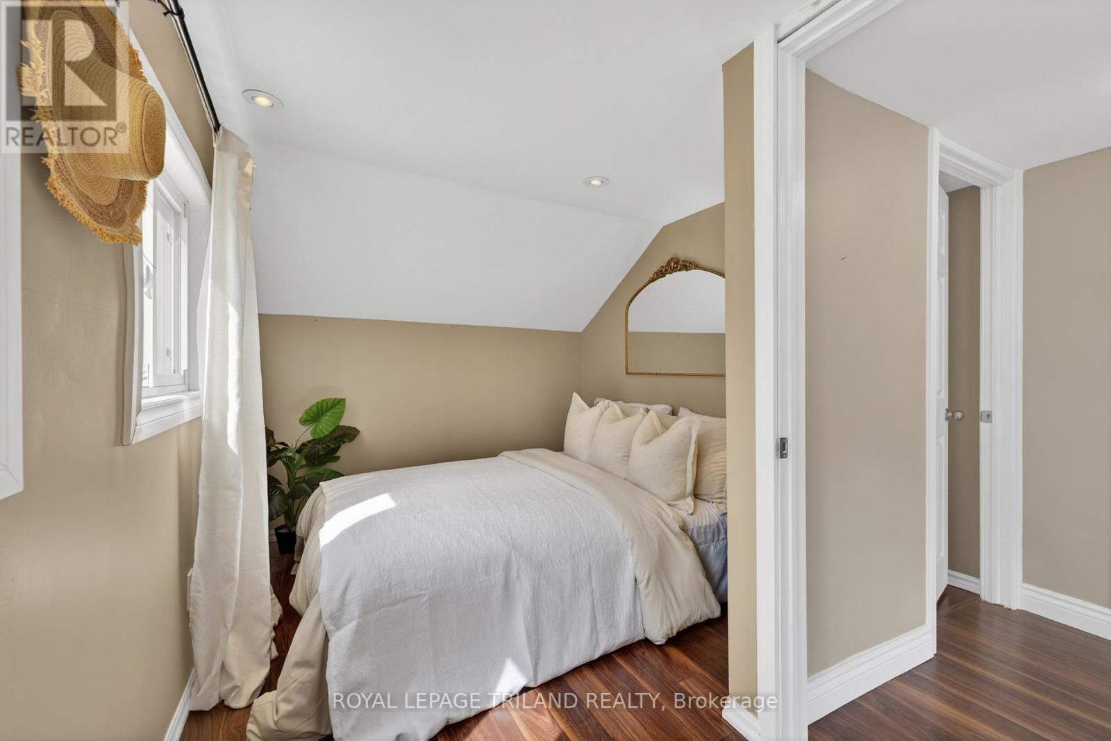 29 MARLBORO STREET - 21