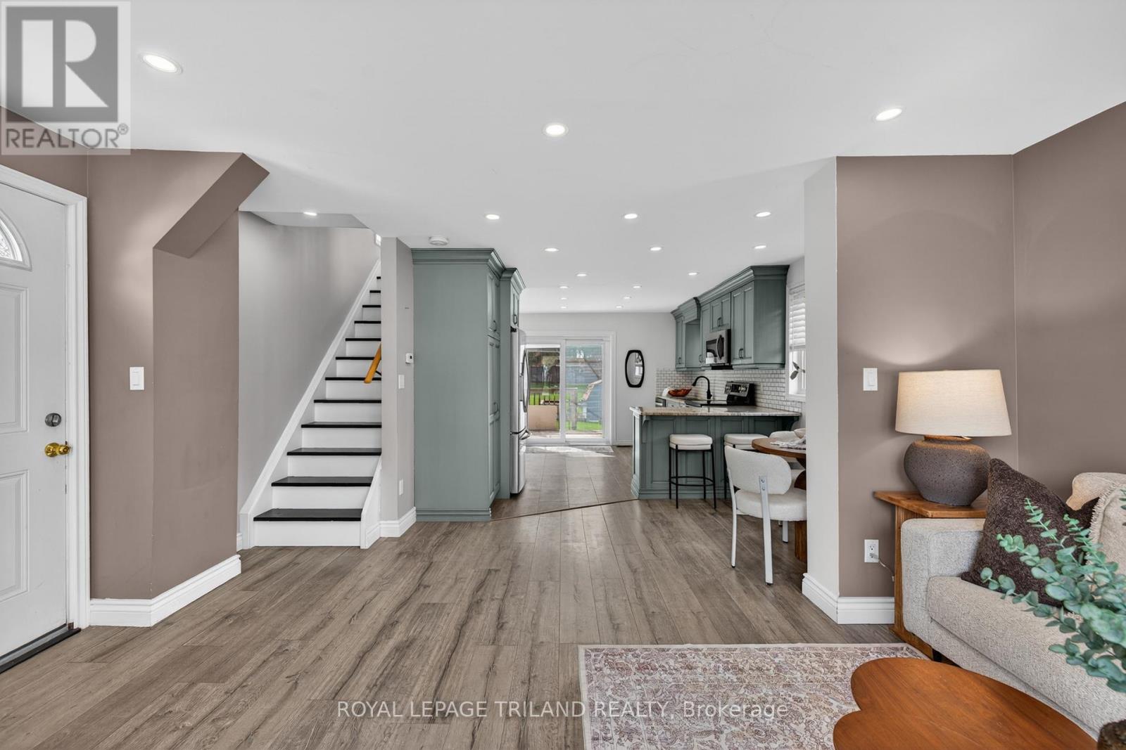 29 MARLBORO STREET - 8