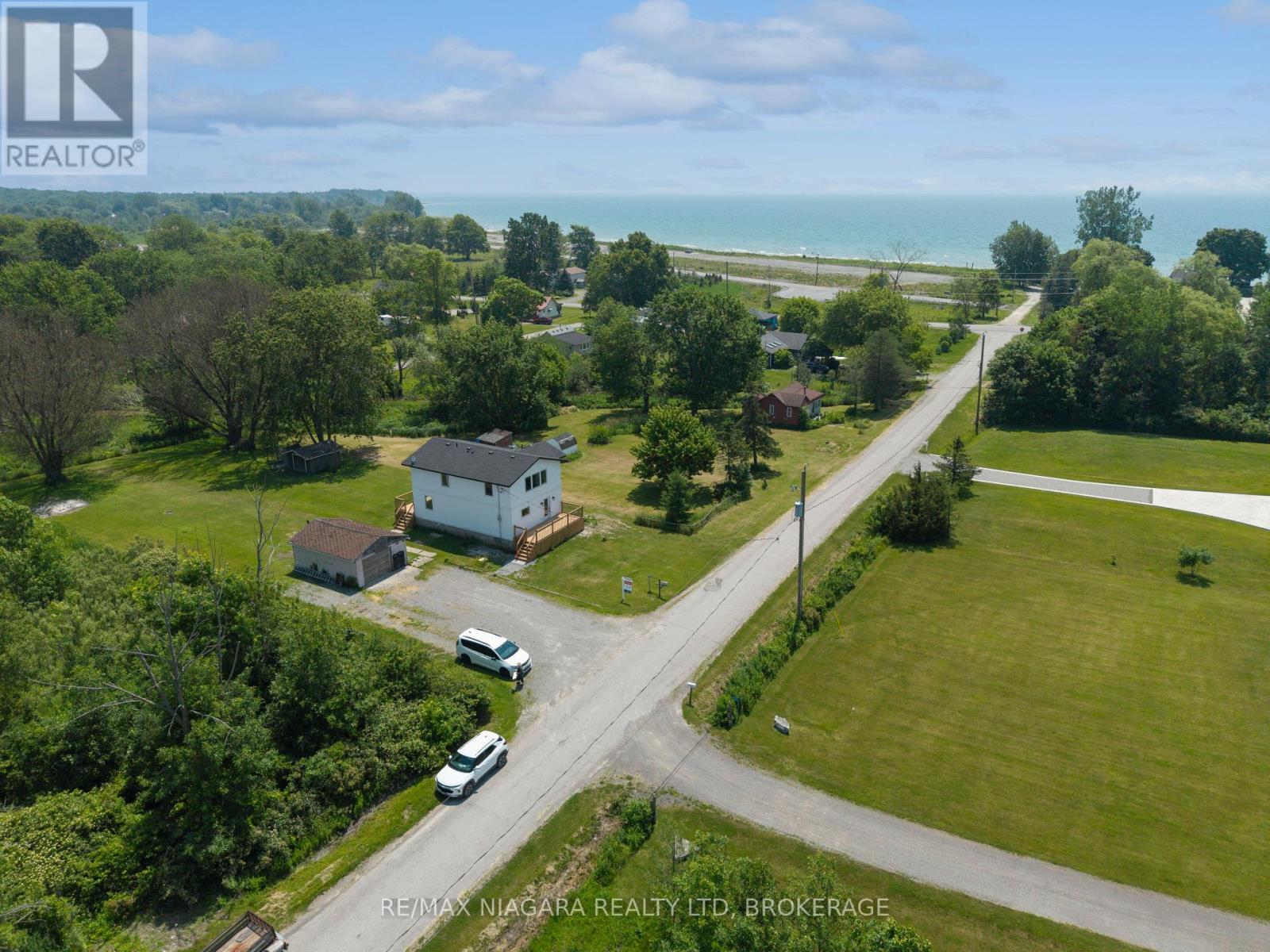 11809 SIDEROAD 18 - 33