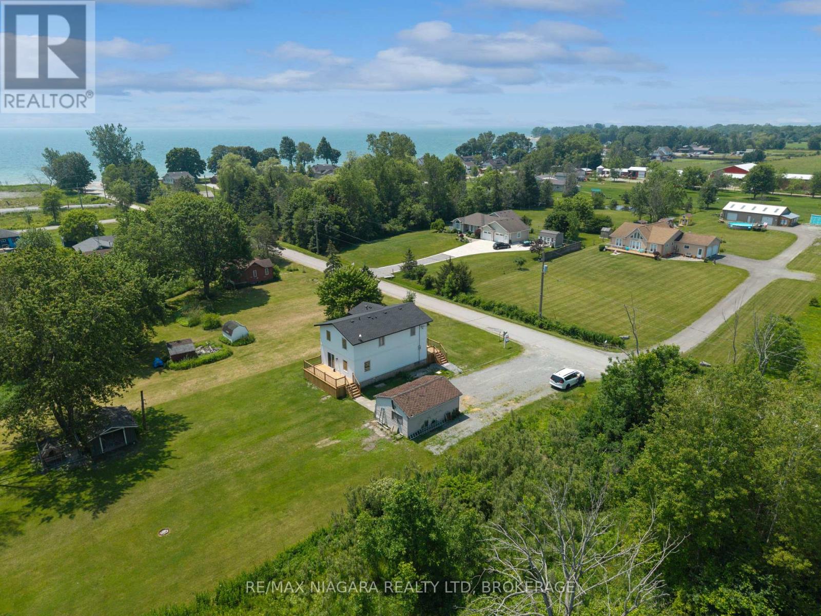 11809 SIDEROAD 18 - 34