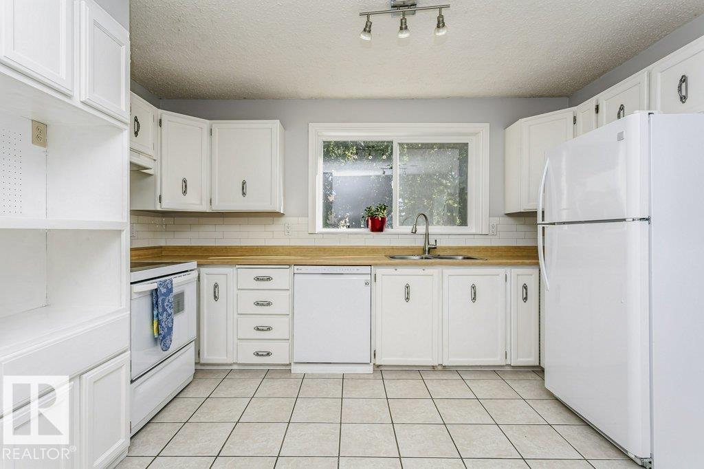 5510 92C AV NW — photo 15