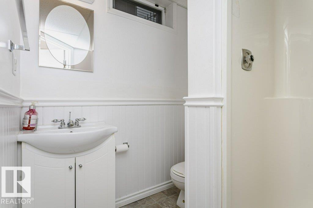 5510 92C AV NW — photo 35