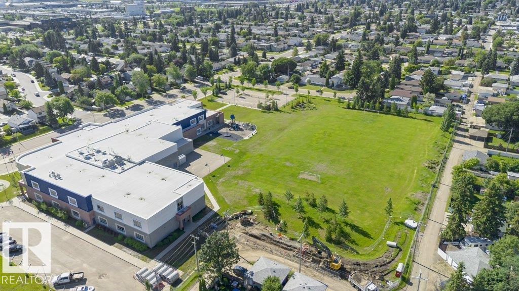 5510 92C AV NW — photo 61