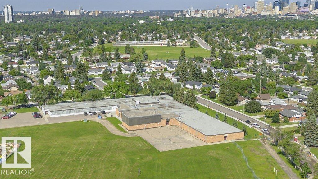 5510 92C AV NW — photo 63