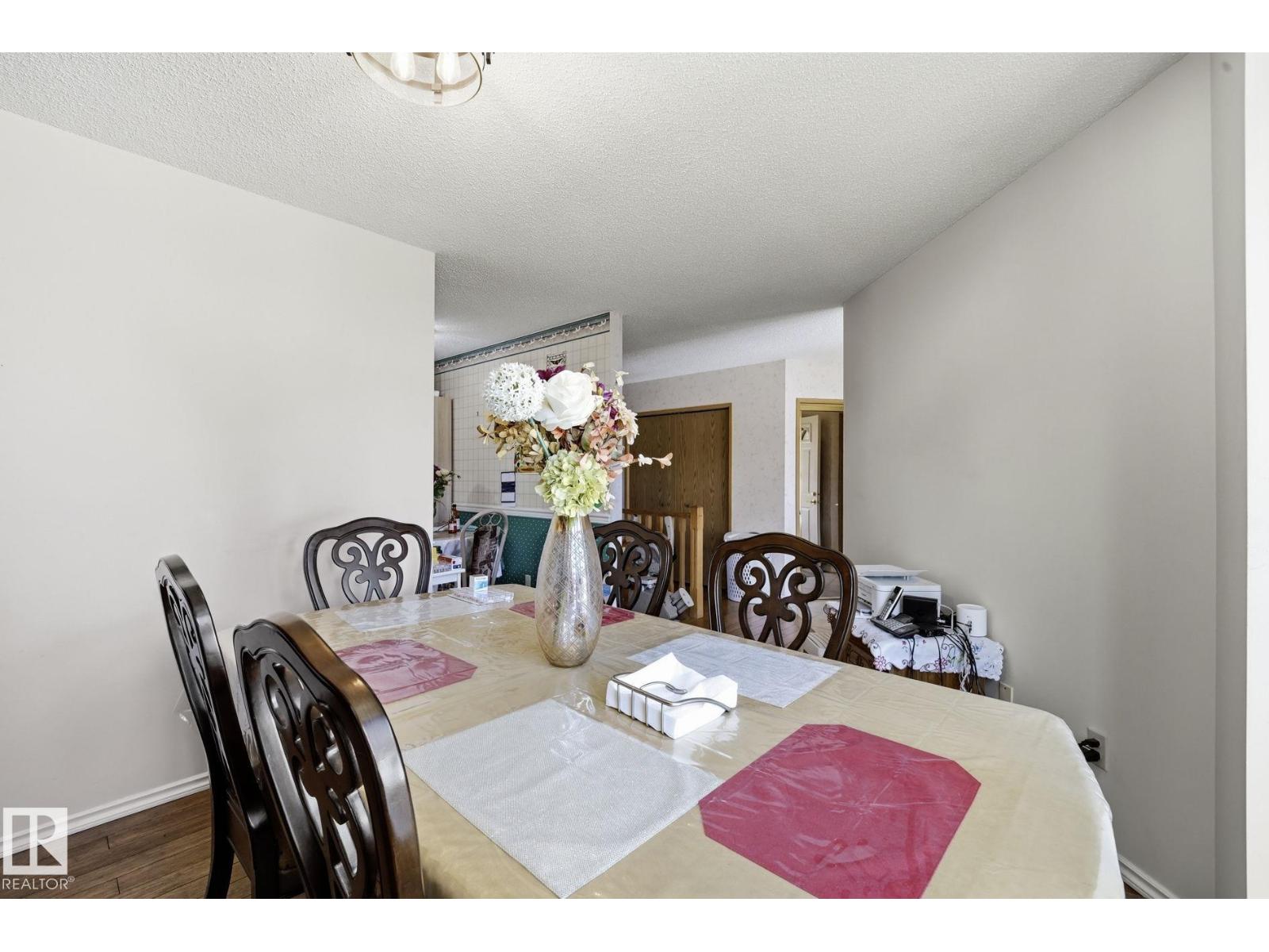 10840 25 AV NW - 19
