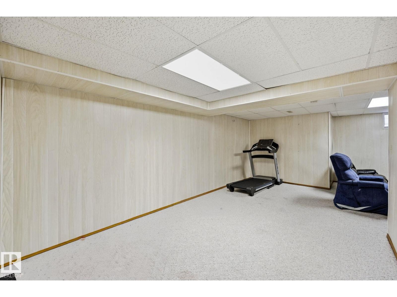10840 25 AV NW - 31