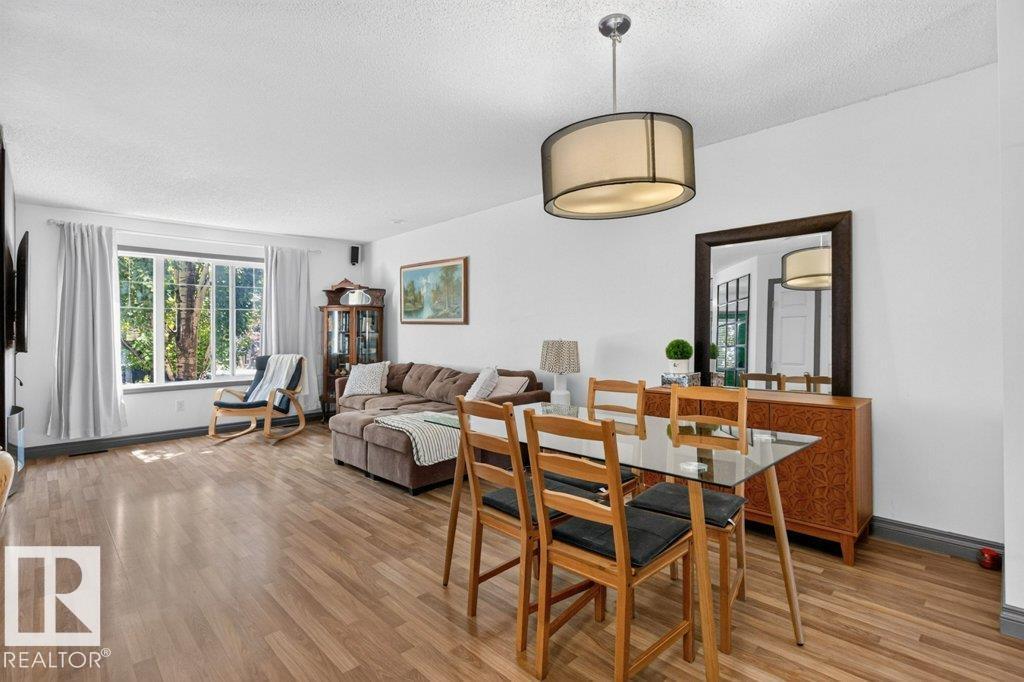 21320 90 AV NW - 12