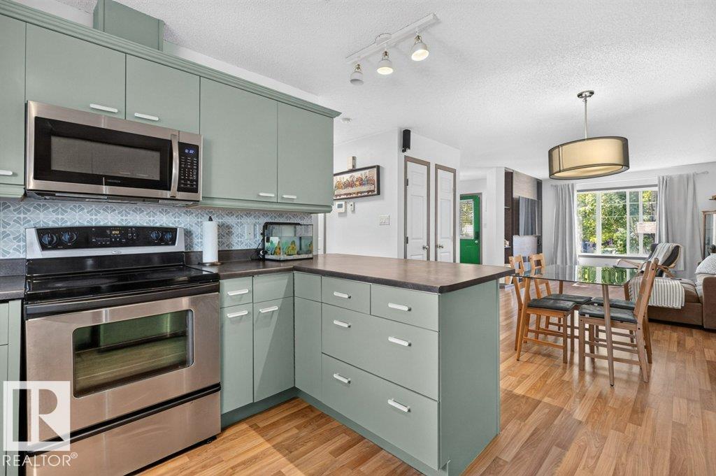 21320 90 AV NW - 17