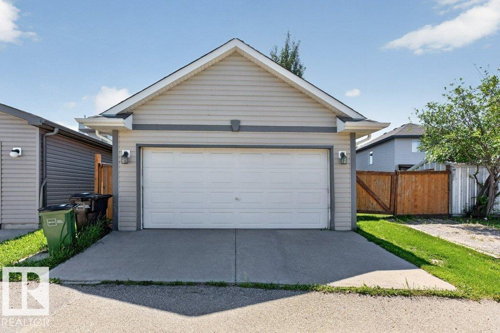 21320 90 AV NW - 46