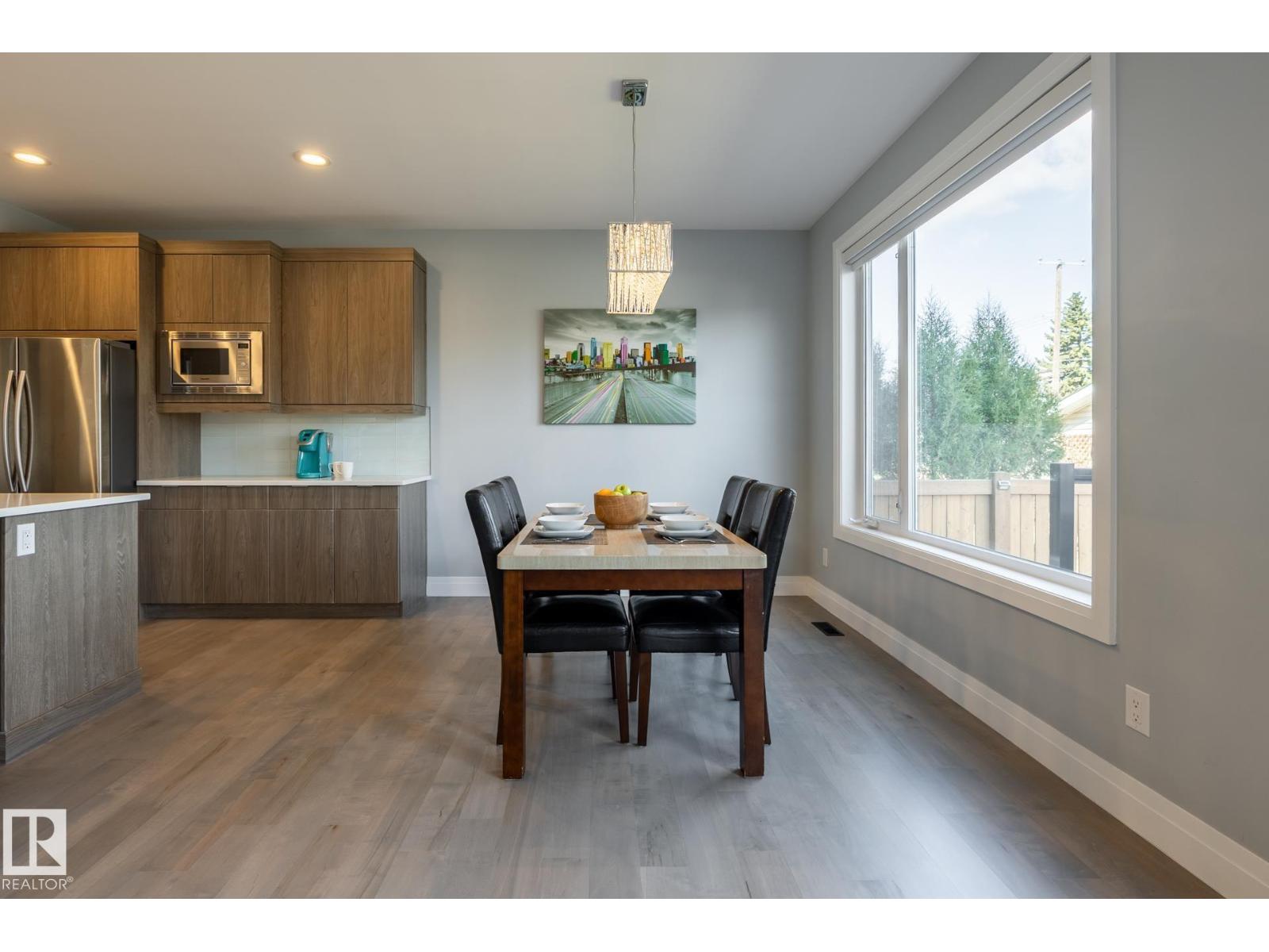 10936 71 AV NW - 15