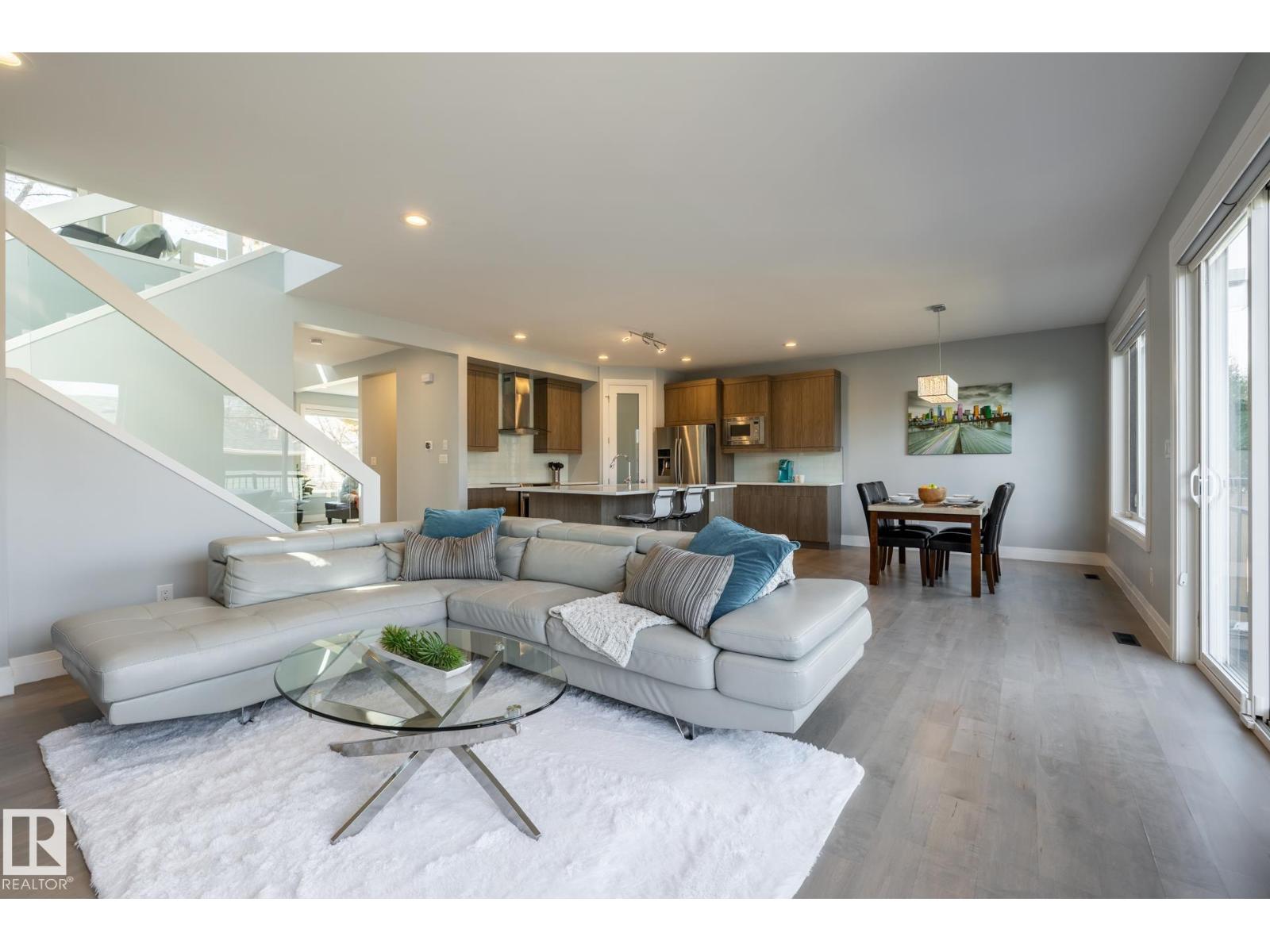 10936 71 AV NW - 20