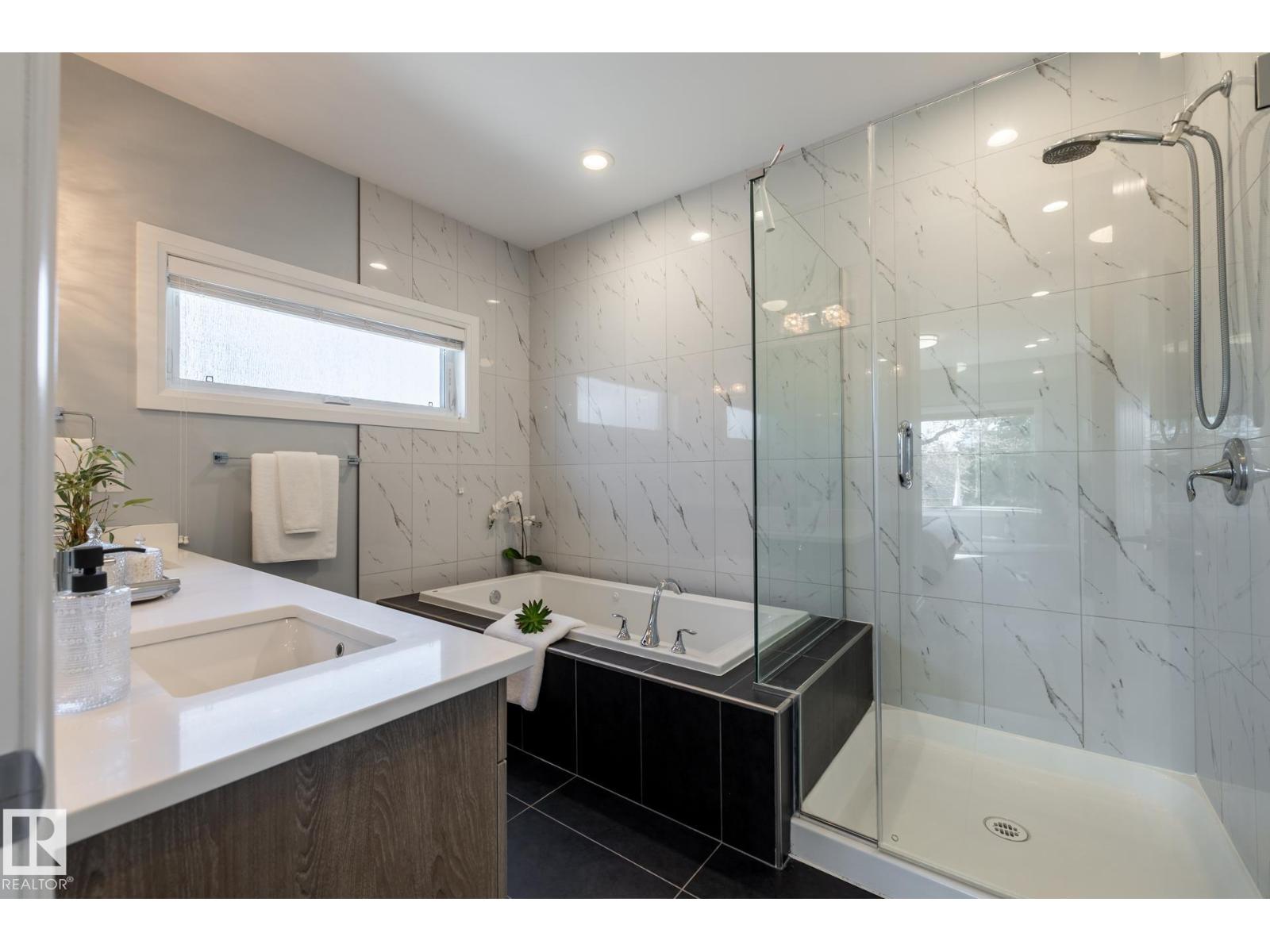 10936 71 AV NW - 31