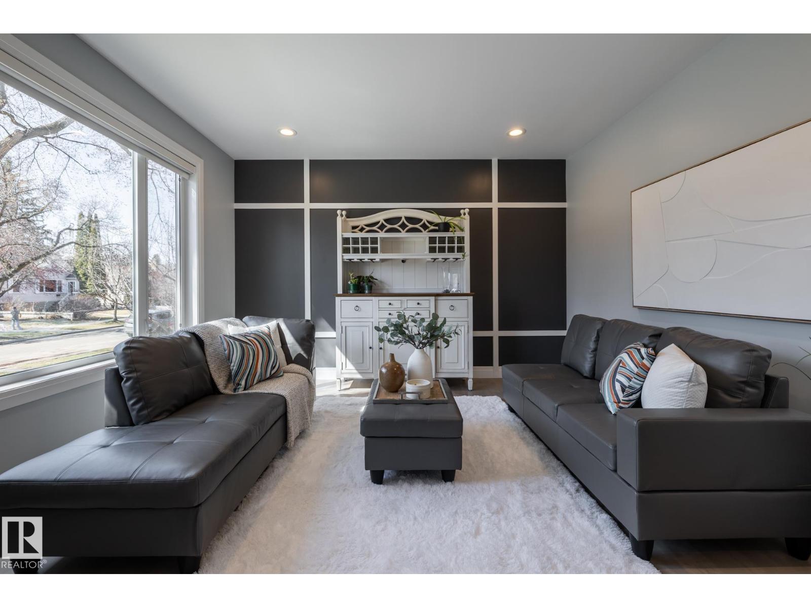 10936 71 AV NW - 4