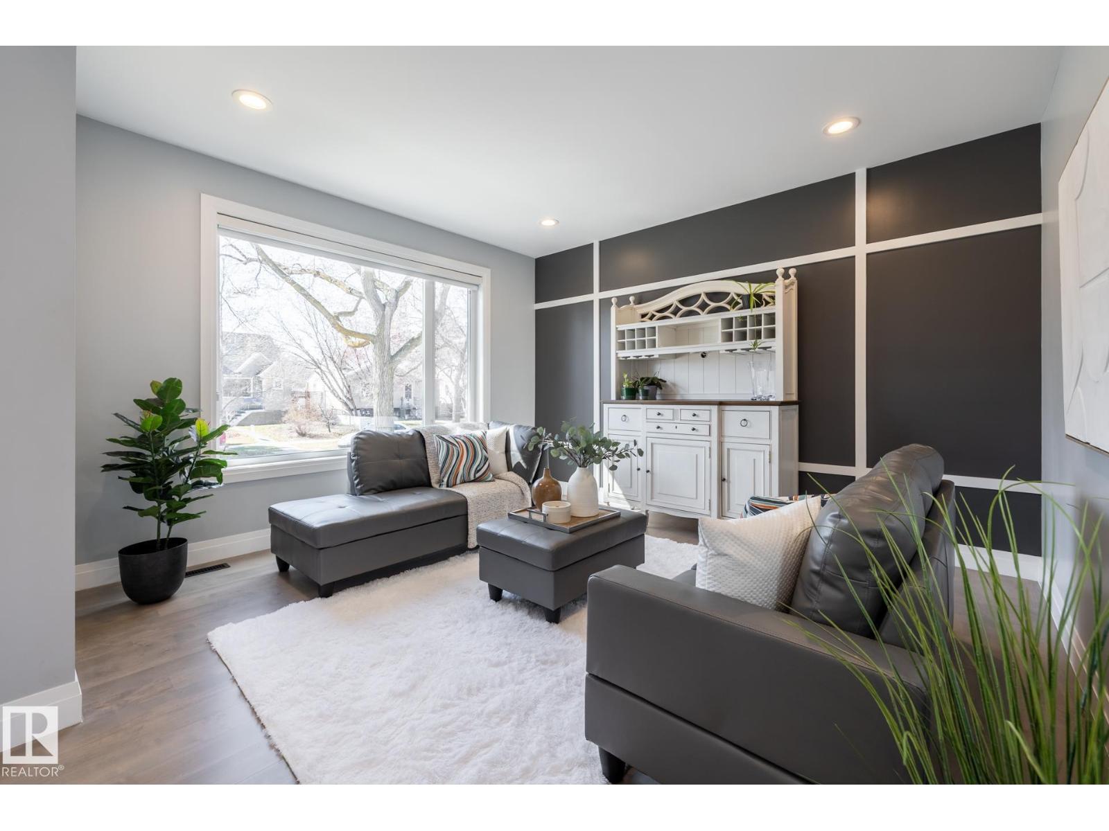 10936 71 AV NW - 5