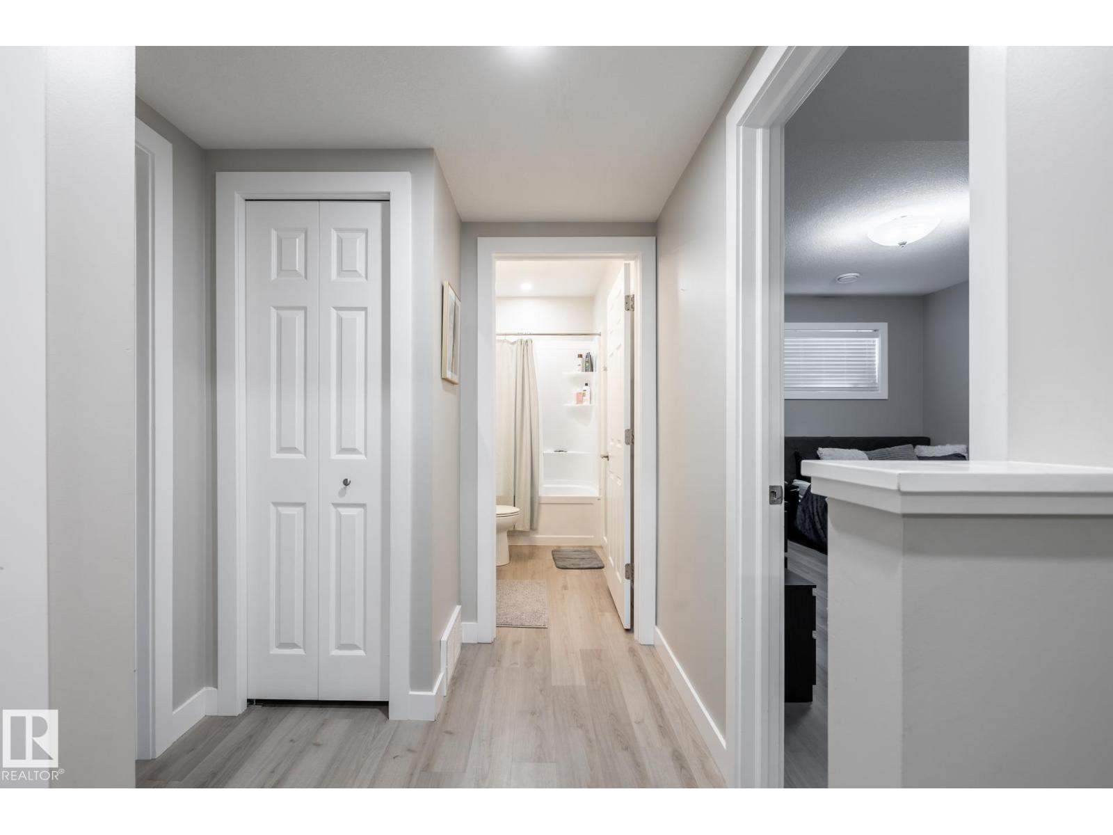 10936 71 AV NW - 55