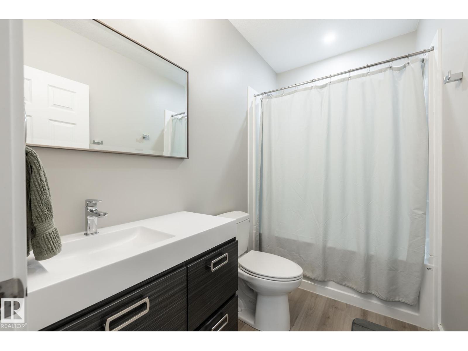 10936 71 AV NW - 56