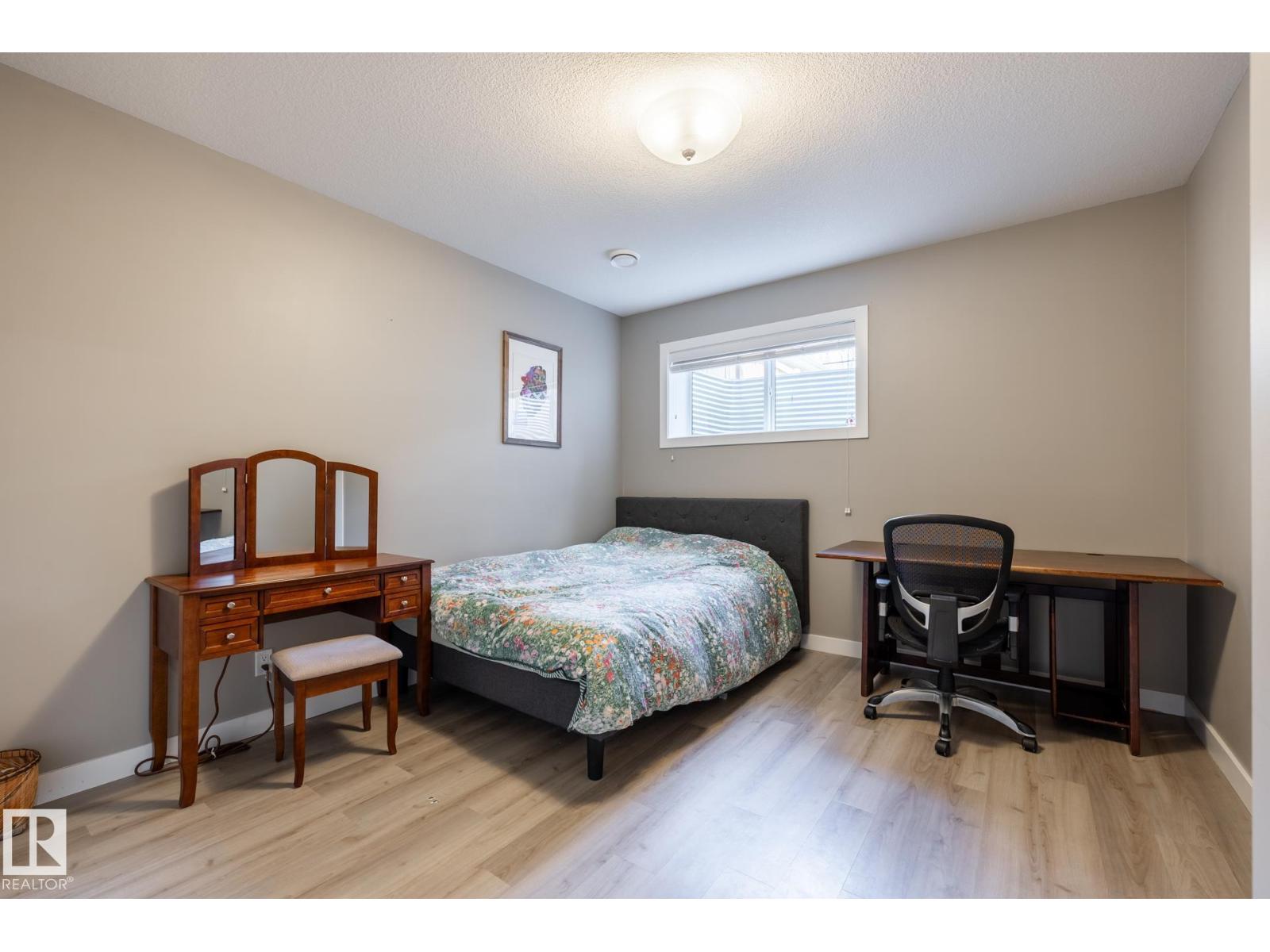 10936 71 AV NW - 57