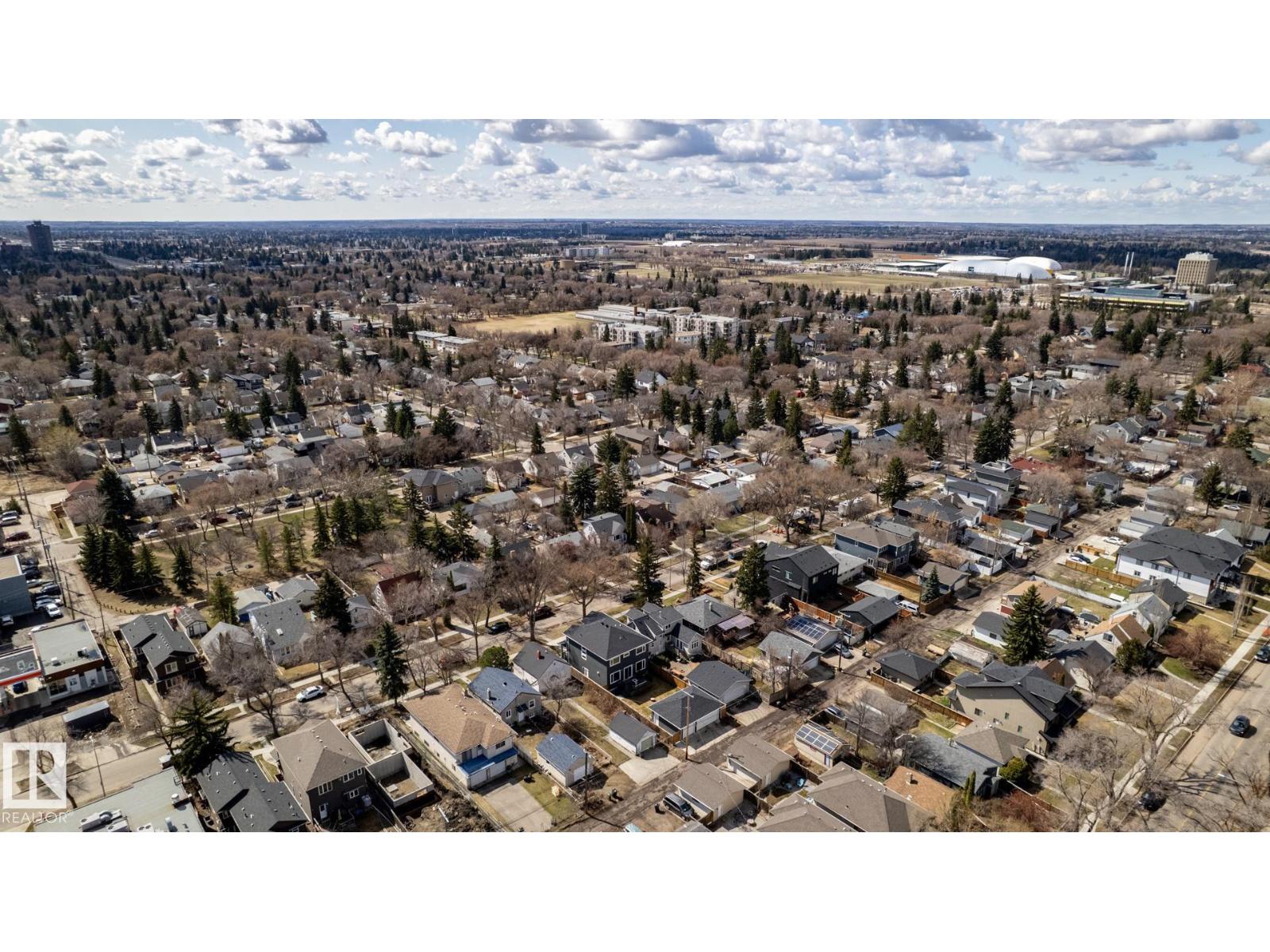 10936 71 AV NW - 70